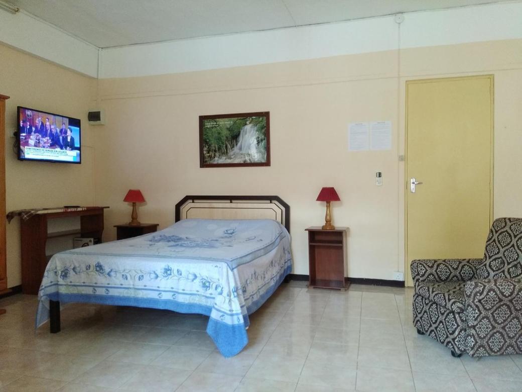 Alpha Villa Flic en Flac Экстерьер фото